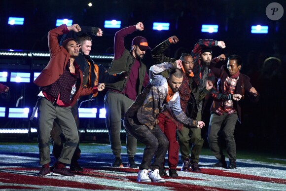 Justin Timberlake assure le show de la mi-temps lors du Super Bowl à Minneapolis, le 1 février 2018.