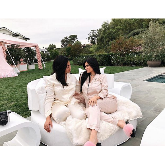 Jordyn Woods et Kylie Jenner enceinte. Février 2018.