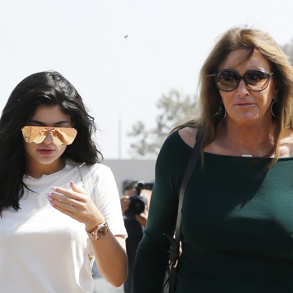 Kylie Jenner et son père Caitlyn Jenner à Malibu, le 3 juin 2016.