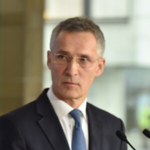 Angelina Jolie, Jens Stoltenberg - Angelina Jolie en visite au siège de l'OTAN à Bruxelles en Belgique le 31 janvier 2018.