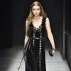 Gigi Hadid défile pour Bottega Veneta à la Fashion Week de New York. Le 9 février 2018.