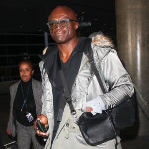 Seal arbore un look très stylé à son arrivée à l'aéroport de LAX à Los Angeles, le 25 janvier 2018