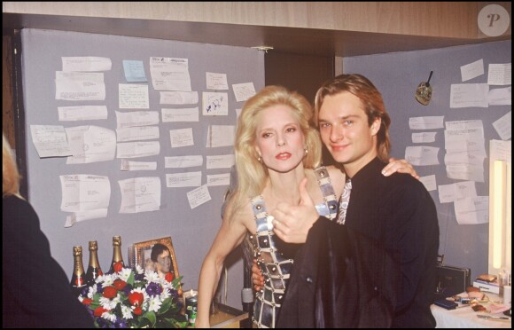 Sylvie Vartan et son fils David Hallyday en janvier 1991 au Palais des Sports à Paris.
