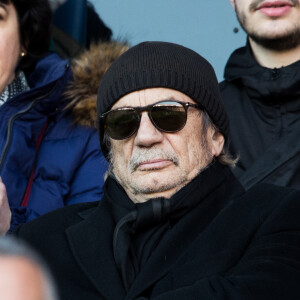 Patrick Chesnais dans les tribunes du match PSG - Strasbourg (5-2) au Parc des Princes à Paris le 17 février 2018.