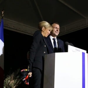 Aprés avoir honoré leurs programmes respectifs, Brigitte et Emmanuel Macron se sont retrouvés à la Résidence de France où se déroulait une réception de la communauté française. Dakar, le 2 Février 2018. © Dominique Jacovides/Bestimage