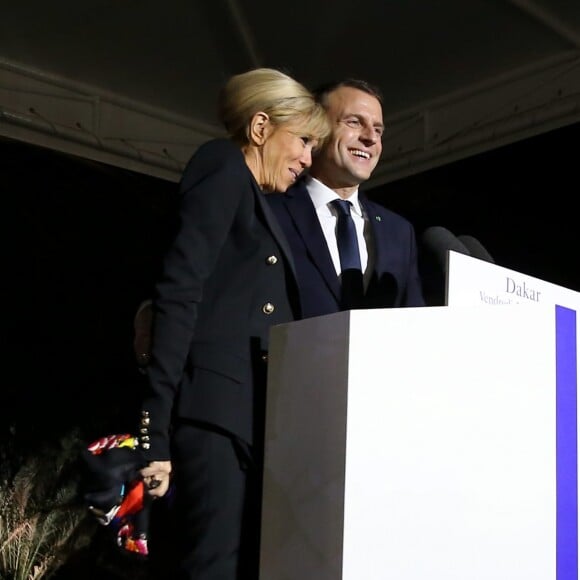 Aprés avoir honoré leurs programmes respectifs, Brigitte et Emmanuel Macron se sont retrouvés à la Résidence de France où se déroulait une réception de la communauté française. Dakar, le 2 Février 2018. © Dominique Jacovides/Bestimage