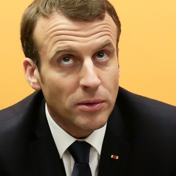 Le président de la république francaise, Emmanuel Macron rencontre la filière des vins durant sa visite au salon de l'agriculture, Paris, France le 24 février 2018. © Stéphane Lemouton / Bestimage