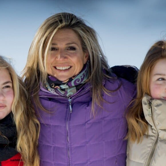 Maxima des Pays-Bas et ses filles. Le roi Willem-Alexander des Pays-Bas, la reine Maxima et leurs filles la princesse Catharina-Amalia (14 ans), la princesse Alexia (12 ans) et la princesse Ariane (10 ans), en vacances dans la station de Lech am Arlberg en Autriche, ont pris la pose à 2350m d'altitude et par -21°C le 26 février 2018 à l'occasion de leur rencontre traditionnelle avec les médias.