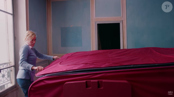 Julien Clerc et Valeria Bruni-Tedeschi en pleine crise conjugale pour "À vous jusqu'à la fin du monde" - clip réalisé par Michel Gondry, mars 2018.