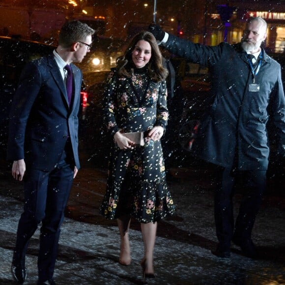 La duchesse Catherine de Cambridge, enceinte, à la National Portrait Gallery à Londres le 28 février 2018.