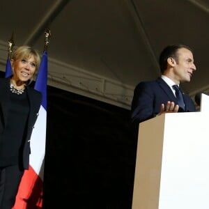 Aprés avoir honoré leurs programmes respectifs, Brigitte et Emmanuel Macron se sont retrouvés à la Résidence de France où se déroulait une réception de la communauté française. Dakar, le 2 Février 2018. © Dominique Jacovides/Bestimage 