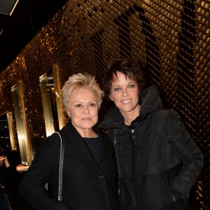 Exclusif - Muriel Robin et sa compagne Anne Le Nen - 12ème cérémonie des Globes de Cristal 2018 au cabaret parisien Le Lido à Paris, France, le 12 février 2018. © Rachid Bellak/Pool/Bestimage