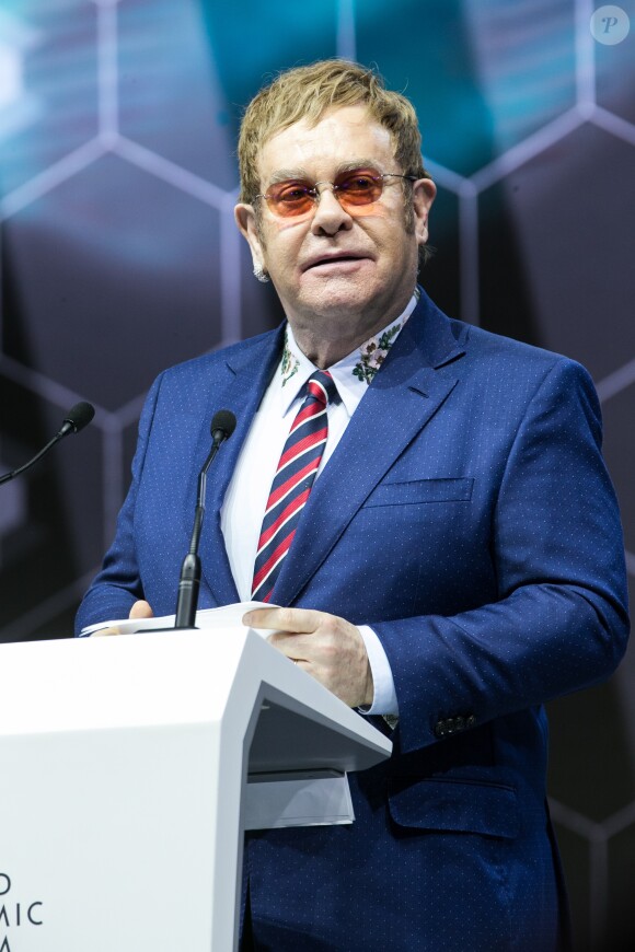 Elton John lors du World Economic Forum de Davos en Suisse, le 22 janvier 2018.