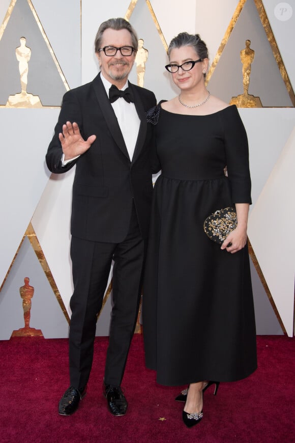 Gary Oldman et sa femme Gisele Schmidt - 90ème cérémonie des Oscars 2018 au théâtre Dolby à Los Angeles, Californie, Etats-Unis, le 4 mars 2018. © A.M.P.A.S/AdMedia/Zuma Press/Bestimage