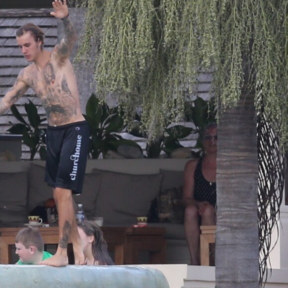 Exclusif - Justin Bieber et Selena Gomez sont allés à Montego Bay en Jamaïque pour le mariage du père de Justin, Jeremy Bieber, et de sa femme Chelsey Rebelo. Le 20 février 2018