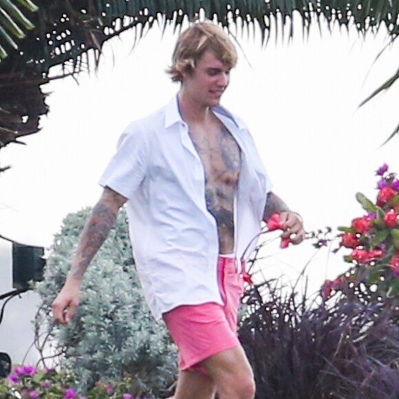 Exclusif - Justin Bieber et sa compagne Selena Gomez - Mariage de Jeremy Bieber et de Chelsey Rebelo-Bieber à Montego Bay en Jamaïque, le 19 février 2018