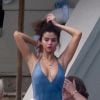 Justin Bieber et sa compagne Selena Gomez  en Jamaïque profitent de la piscine. Ils sont là pour le mariage de Jeremy Bieber et de Chelsey Rebelo-Bieber. Le 19 février 2018