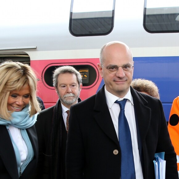 Brigitte Macron a accompagné le ministre de l'Education Nationale, Jean-Michel Blanquer au lycée Carnot de Dijon afin d'y évoquer la lutte contre le harcèlement à l'école à Dijon le 5 mars 2018 © Dominique Jacovides/Bestimage