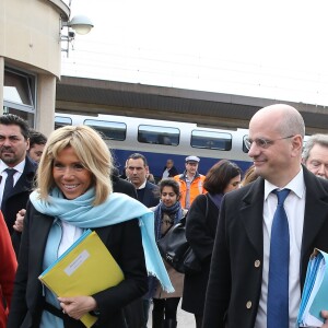 Brigitte Macron a accompagné le ministre de l'Education Nationale, Jean-Michel Blanquer au lycée Carnot de Dijon afin d'y évoquer la lutte contre le harcèlement à l'école à Dijon le 5 mars 2018 © Dominique Jacovides/Bestimage