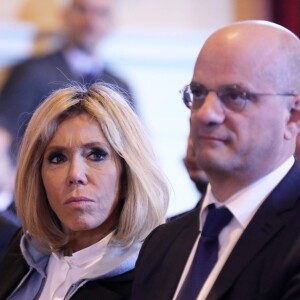 Brigitte Macron et le ministre Jean-Michel Blanquer assistent à des saynètes d'improvisation jouées par des élèves pour dénoncer les situations de harcèlement et parvenir à des solutions en interaction avec le public - Brigitte Macron a accompagné le Ministre de l'Education Nationale, Jean-Michel Blanquer au lycée Carnot de Dijon afin d'y évoquer la lutte contre le harcèlement à l'école à Dijon le 5 mars 2018 © Dominique Jacovides/Bestimage