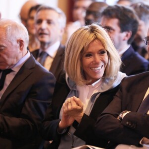 Brigitte Macron et le ministre Jean-Michel Blanquer assistent à des saynètes d'improvisation jouées par des élèves pour dénoncer les situations de harcèlement et parvenir à des solutions en interaction avec le public - Brigitte Macron a accompagné le Ministre de l'Education Nationale, Jean-Michel Blanquer au lycée Carnot de Dijon afin d'y évoquer la lutte contre le harcèlement à l'école à Dijon le 5 mars 2018 © Dominique Jacovides/Bestimage