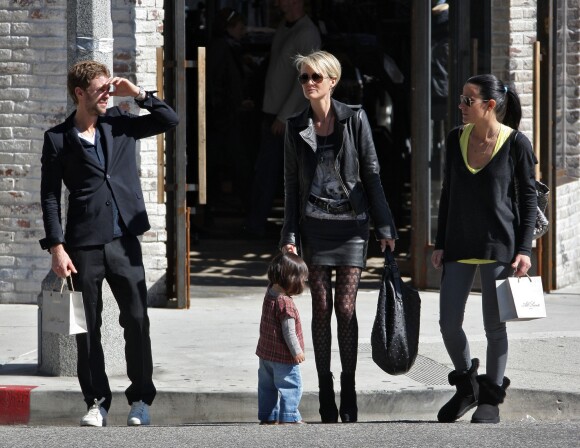 Exclusif - Laeticia Hallyday, sa fille Joy et son frère Grégory Boudou à Beverly Hills en 2010