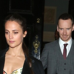 Alicia Vikander et Michael Fassbender à la sortie de l'after-party du film "Tomb Raider" au club Home House à Londres, le 6 mars 2018 