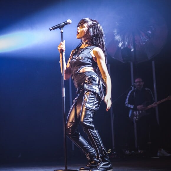 Exclusif - La chanteuse Shy'm en concert aux Folies Bergère à Paris. Le 7 mars 2018 © Cyril Moreau / Bestimage