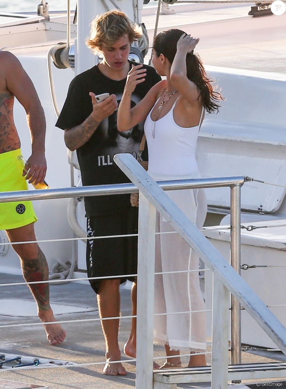 Exclusif - Justin Bieber et Selena Gomez à Montego Bay en Jamaïque