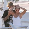 Exclusif - Justin Bieber et Selena Gomez à Montego Bay en Jamaïque, profitent d'une belle journée ensoleillée pour aller faire une balade en voilier. La famille et les amis proches se sont retrouvés pour fêter le mariage du père de Justin, Jeremy Bieber, et de sa femme Chelsey Rebelo. Le 20 février 2018