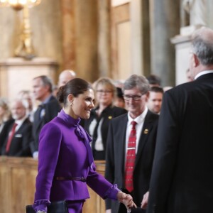 La princesse Victoria de Suède arrivant pour la messe de Te Deum en la chapelle royale au palais Drottningholm à Stockholm le 12 mars 2018 suite à la naissance trois jours plus tôt de la princesse Adrienne, troisième enfant de la princesse Madeleine et de Christopher O'Neill.