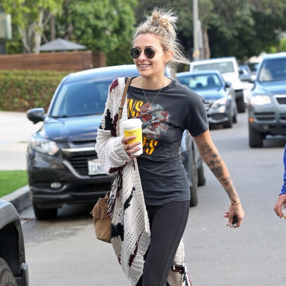 Paris Jackson quitte un salon de coiffure à Melrose Place. West Hollywood, Los Angeles, le 14 mars 2018.