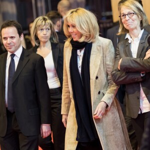 Le président de la République française Emmanuel Macron, sa femme Brigitte Macron et la ministre de la Culture Françoise Nyssen inaugurent la 38ème édition du salon Livre au parc des expositions à Paris, le 15 mars 2018. © Cyril Moreau/Bestimage