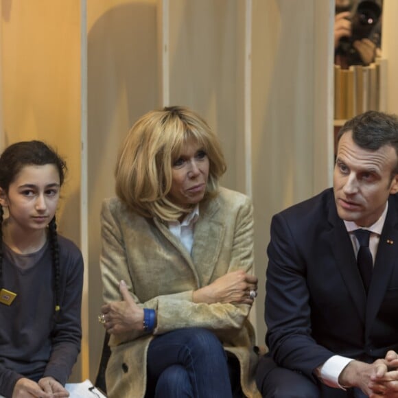 Le président de la République française Emmanuel Macron, sa femme Brigitte Macron et la ministre de la Culture Françoise Nyssen inaugurent la 38ème édition du salon Livre au parc des expositions à Paris, le 15 mars 2018. © Gilles Rolle/Pool/Bestimage