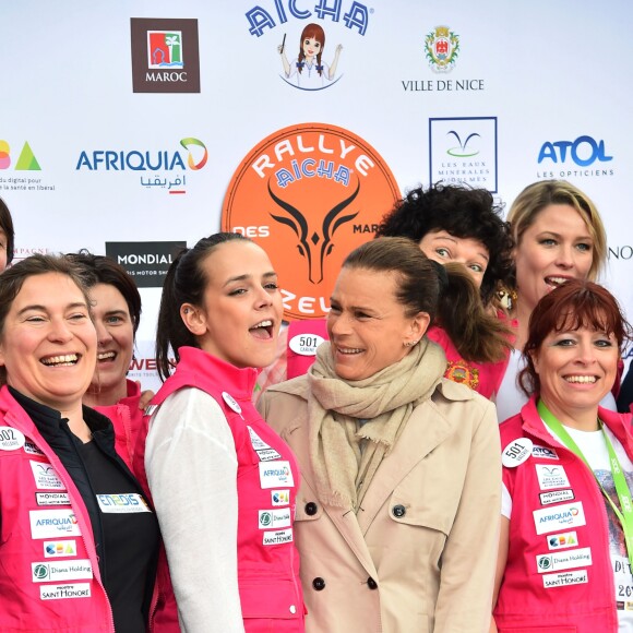 La princesse Stéphanie de Monaco et sa fille Pauline Ducruet - Départ du 28ème Rallye Aïcha des Gazelles depuis la Place du Palais de Monaco à Monaco le 17 mars 2018. Les véhicules électriques ainsi que les équipages monégasques ont quitté la Principauté pour rejoindre les autres véhicules à Nice sur la Promenade des Anglais. © Bruno Bebert/Bestimage