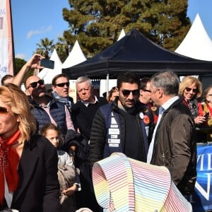 Dominique Serra (l'organisatrice du Rallye Aicha des Gazelles), Christian Estrosi, le maire de Nice, et sa femme Laura Tenoudji avec leur fille Bianca - Départ du 28ème Rallye Aicha des Gazelles depuis la Promenade des Anglais à Nice le 17 mars 2018. © Bruno Bebert/Bestimage