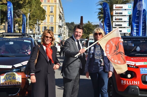 Christian Estrosi, au centre, le maire de Nice, sa femme, Laura Tenoudji, à gauche, et Dominique Serra, l'organistrice du Rallye Aicha des Gazelles - Départ du 28ème Rallye Aicha des Gazelles depuis la Promenade des Anglais à Nice le 17 mars 2018. © Bruno Bebert/Bestimage