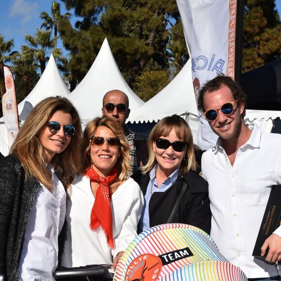 Laura Tenoudji, sa fille Bianca et des amis - Départ du 28ème Rallye Aicha des Gazelles depuis la Promenade des Anglais à Nice le 17 mars 2018. © Bruno Bebert/Bestimage