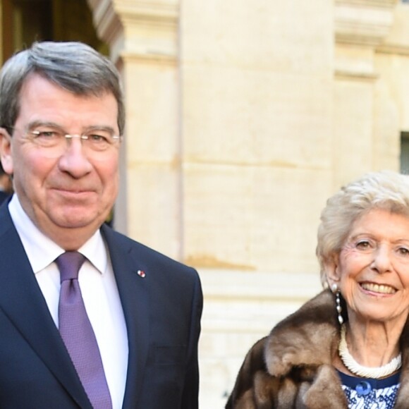 Emmanuel Macron, Xavier Darcos, chancelier de l'Institut de France, Hélène Carrère d'Encausse, secrétaire perpétuel de l'Académie française et Brigitte Macron à l'Académie française à Paris, France, la 20 mars 2018. Le chef de l'État a énuméré une trentaine de mesures destinées à renforcer "la place et le rôle" de la langue française et du plurilinguisme dans le monde. © Christian Liewig/Pool/Bestimage