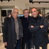 Gérard Darmon, Christophe Dechavanne et Nikos Aliagas - Inauguration d'une nouvelle boutique de maroquinerie "Tumi" au 63 avenue des Champs-Elysées à Paris le 22 mars 2018. © Veeren/Bestimage