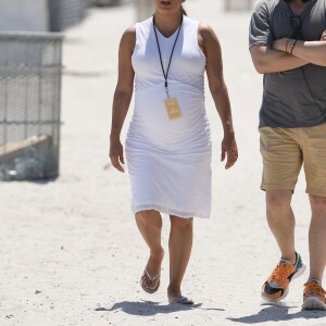 Eva Longoria sur le tournage de Grand Hotel, à Miami Beach, le 26 mars 2018