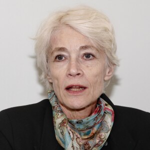 Francoise Hardy - 33è édition du Salon du Livre à la porte de Versailles à Paris, le 23 mars 2013.