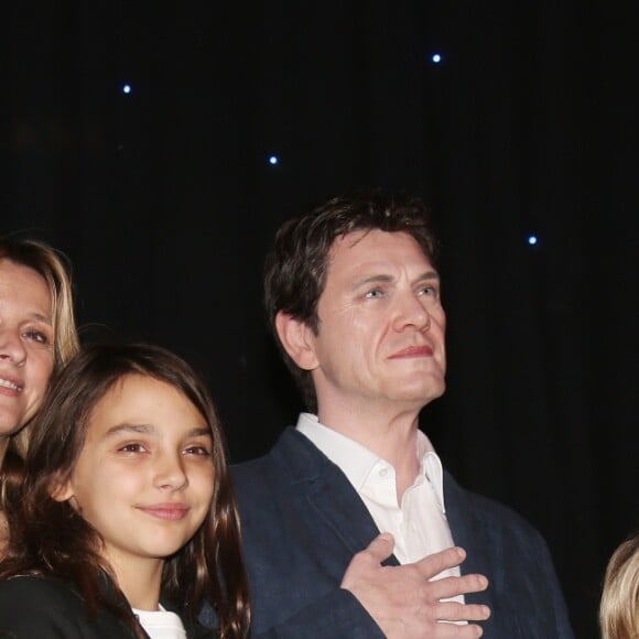 Jean-Stanislas Poniatowski (père de Sarah Lavoine), Sarah Lavoine, Giulia (fille d'Anne Marcassus), Marc Lavoine et ses fils Roman et Milo - Le chanteur Marc Lavoine inaugure sa statue de cire au Musée Grévin à Paris le 1er février 2016. © Denis Guignebourg/Bestimage