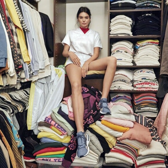 Kendall Jenner, égérie de la basket "Akryn" pour adidas Originals.