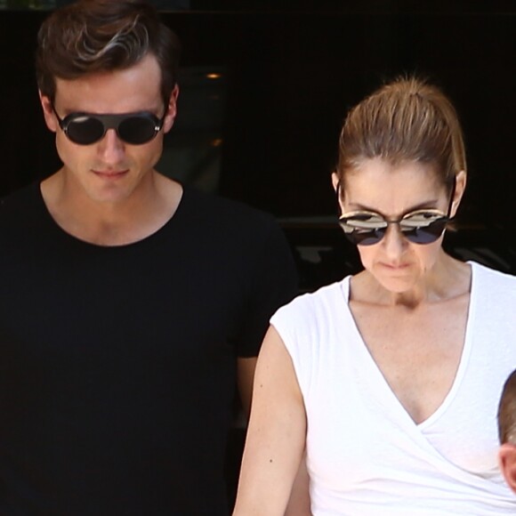 Exclusif - Céline Dion et son danseur Pepe Munoz sont allés déjeuner à l'hôtel Raphael, à Paris, France, le 7 août 2017.