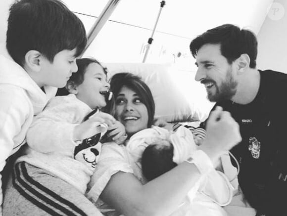 Lionel Messi le jour de la naissance de son fils Ciro, le 10 mars 2018. Instagram.