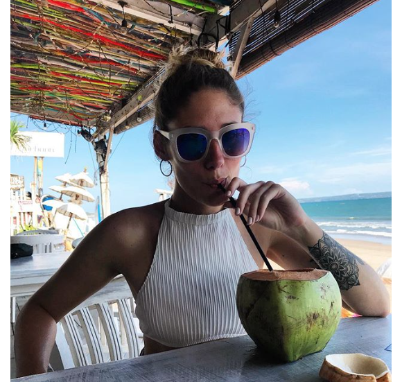 Jesta (Koh-Lanta) détendue à Bali le 11 avril 2018.