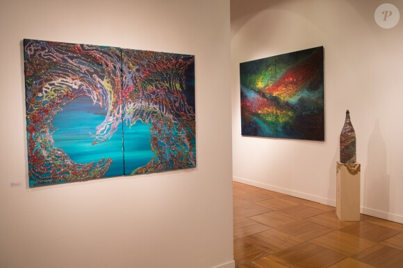 Exclusif - Vernissage de l'exposition "Pluie d'étoiles" de la peintre Myriam Ghilan à la Galerie 89, à Paris le 29 mars 2018. © Cyril Moreau/Bestimage