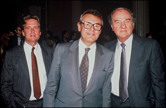 Michael Douglas, Milos Forman et Karl Malden en 1990.