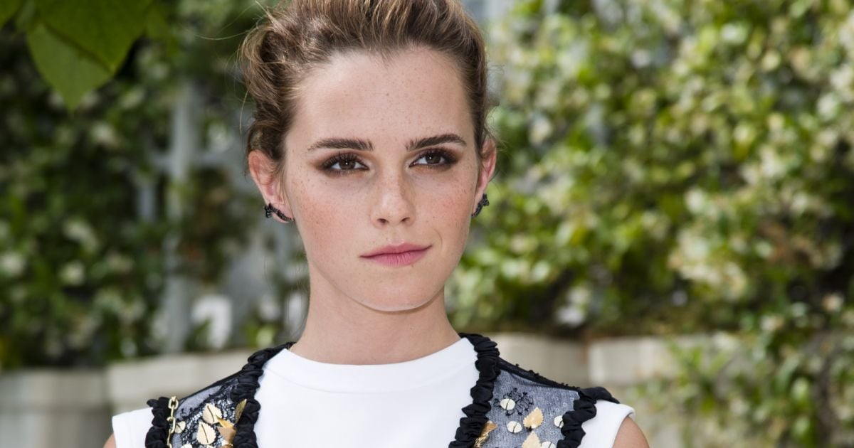  Foto zu Photocall de Emma Watson à l'hôtel Le Bristol Paris le 22 juin 2017 